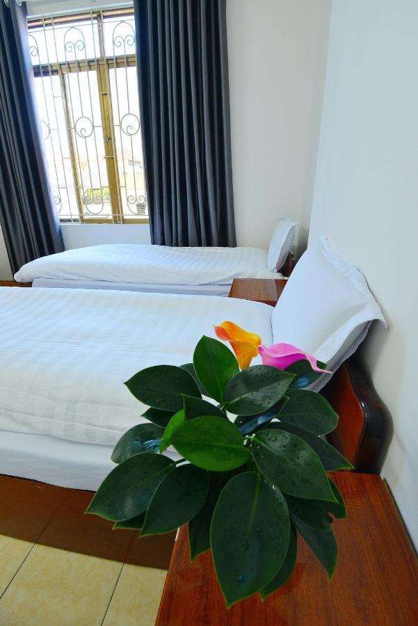 Hotel Khach San Dong Phuong à Lang Son Extérieur photo