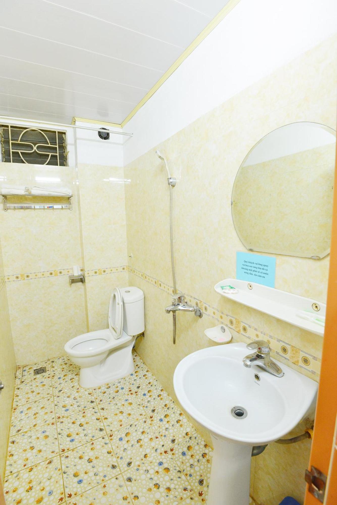 Hotel Khach San Dong Phuong à Lang Son Extérieur photo