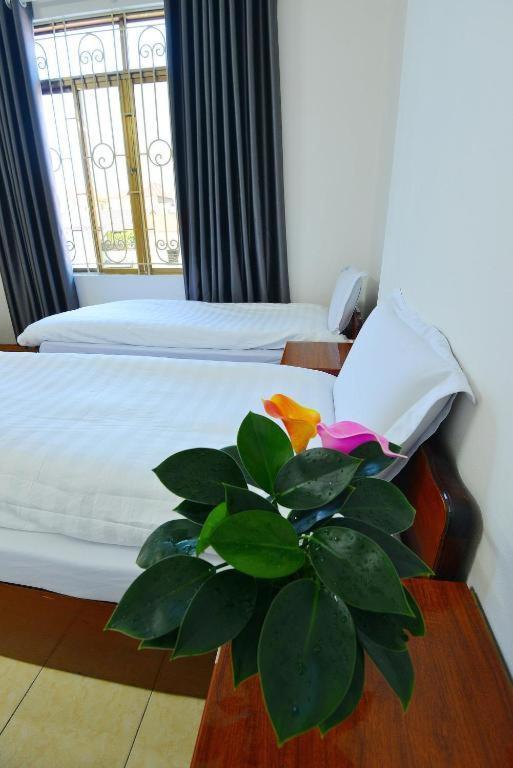 Hotel Khach San Dong Phuong à Lang Son Extérieur photo